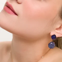 orecchino sodalite-modella
